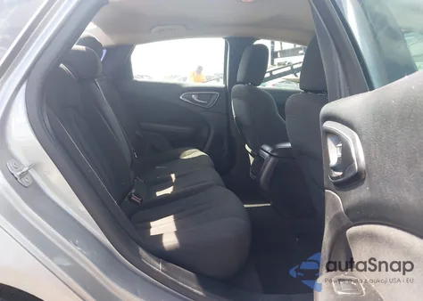 2016 Chrysler 200 Limited from USA, damaged, VIN 1C3CCCAB2GN155723